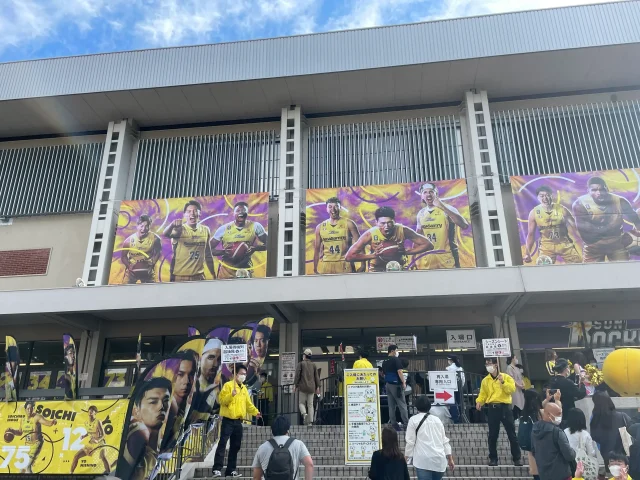 サンロッカーズ渋谷青学横断幕